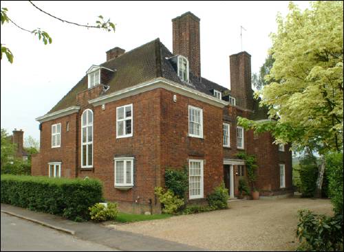 08 Linnell Drive